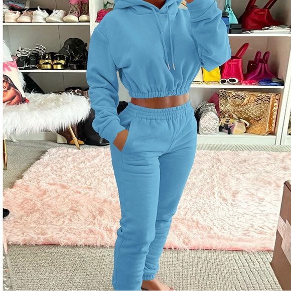 2 piece draw string cropped hoodie & sweat pants. - Picture 5 of 5